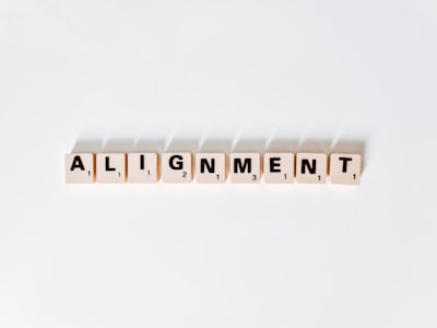 Alignment Holzbuchstaben